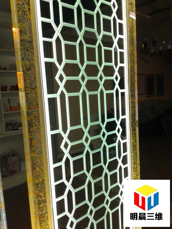 展望：激光內(nèi)雕玻璃技術(shù)的未來發(fā)展