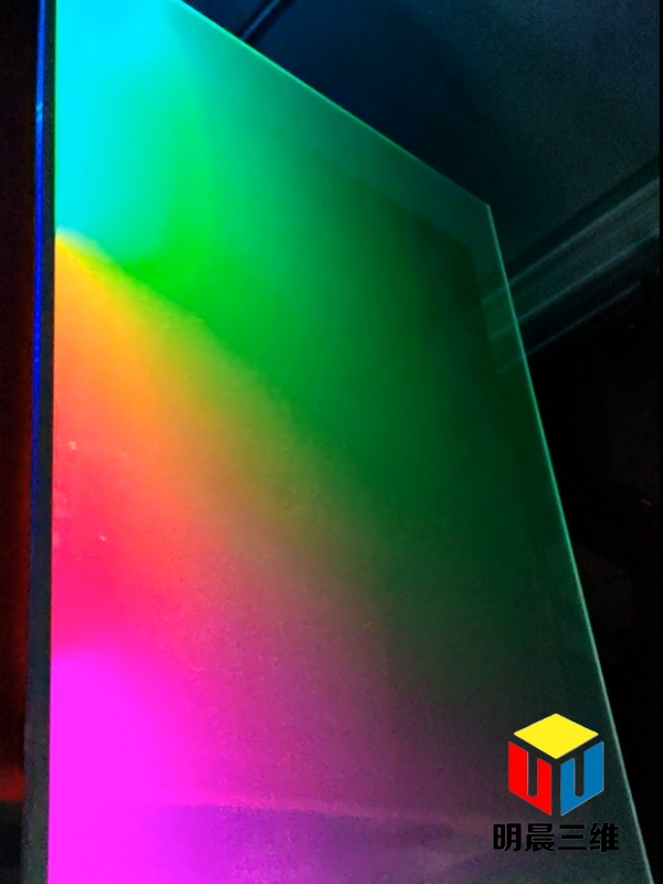 導光玻璃：藝術中的光與影之舞