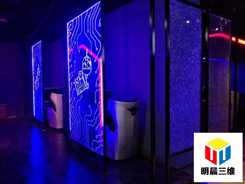 光影璀璨：激光內(nèi)雕玻璃點(diǎn)亮網(wǎng)紅餐飲新風(fēng)尚
